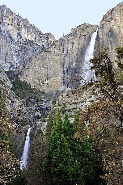 398px-Yosemite falls winter 2010
