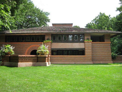 CI-Wikimedia-J-Miers chicago-prairie-school-style-house s4x3 lg